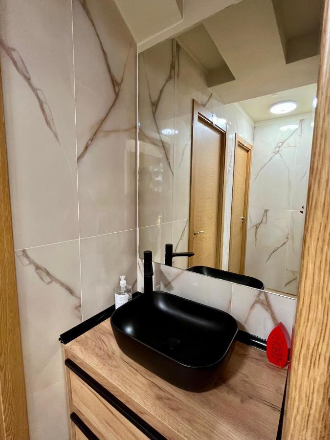 Velvet Hostel Madryt Zewnętrze zdjęcie