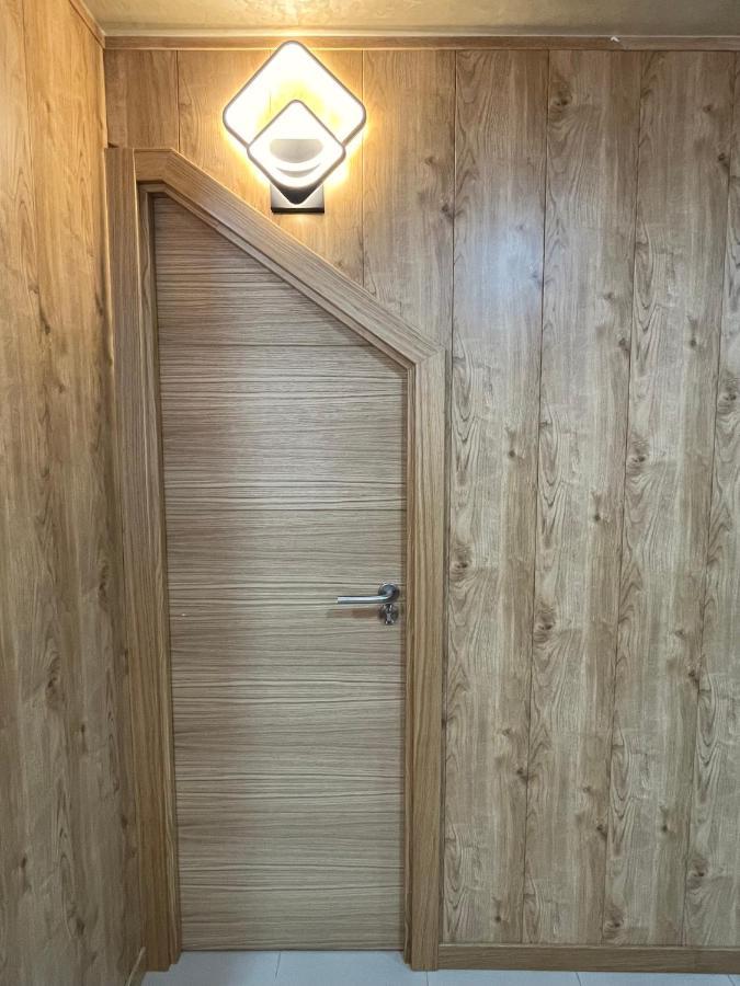 Velvet Hostel Madryt Zewnętrze zdjęcie
