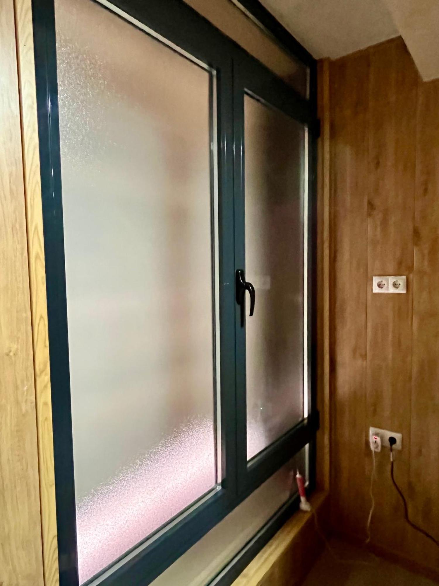 Velvet Hostel Madryt Zewnętrze zdjęcie