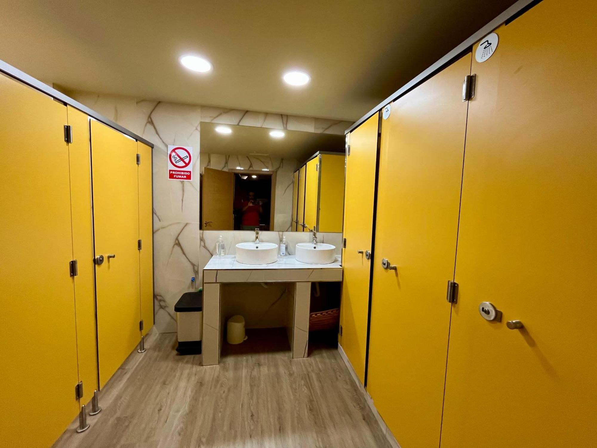 Velvet Hostel Madryt Zewnętrze zdjęcie